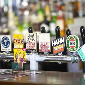 https://marine-hotel-cardwell.queenslandhotels.net
